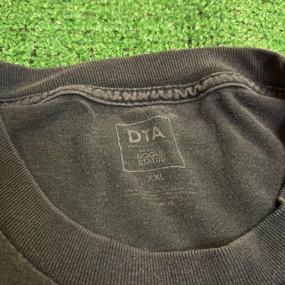 Men's Grey and Black T-shirt - Picture 3 of 5